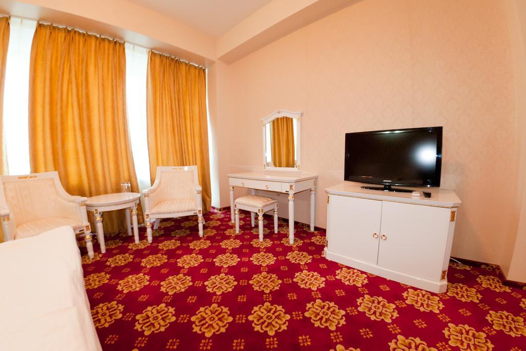 Hotel Complex Aristrocratos Mamaia Esterno foto