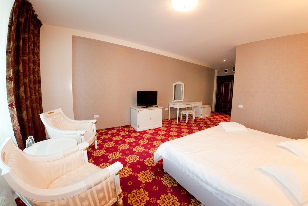 Hotel Complex Aristrocratos Mamaia Esterno foto
