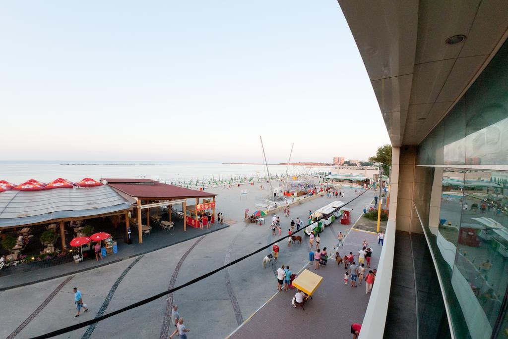 Hotel Complex Aristrocratos Mamaia Esterno foto